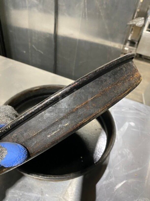 15" Round Deep-Dish Pan! 2x Your Bid! - Image 3 of 3