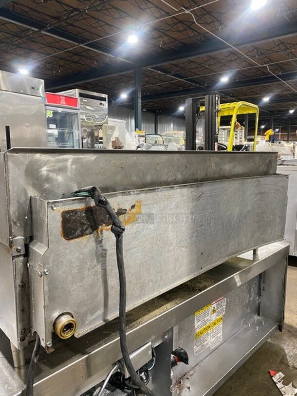 WOW! Lang Commercial Natural Gas Powered Countertop Mirror Shine Polished Top Flat Griddle! With Back & Side Splashes! All Stainless Steel! On Legs! 120V 1 Phase! Model: 4880-NAT-SH SN: GT2481218H0611! - Image 4 of 10