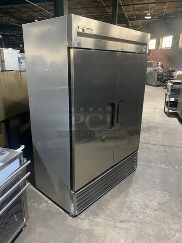 COOL! True Commercial 2 Door Reach In Freezer! With Poly Coated Racks! All Stainless Steel! Model: T49F SN: 13955025 115V 60HZ 1 Phase - Image 9 of 10