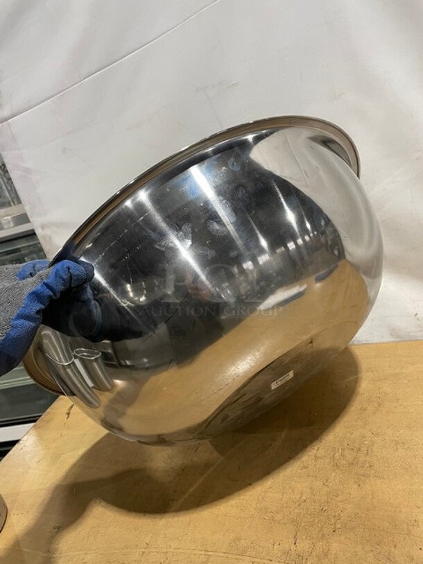 Winco Commercial 30 Qt Mixing Bowl! - Image 3 of 6