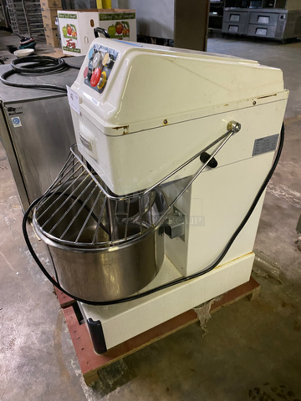 Two Thousand Commercial Floor Style Spiral Dough Mixer! With Spiral Attachment! Stainless Steel Mixing Bowl And Bowl Guard! Model: HS20S 220V 60HZ - Image 2 of 7