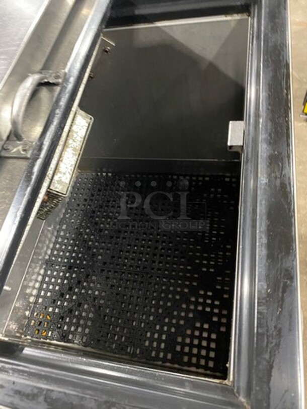 Perlick Commercial Beer Bottle Cooler! With Sliding Top Door! All Stainless Steel! Model: BC24SS 115V 1 Phase - Image 5 of 8