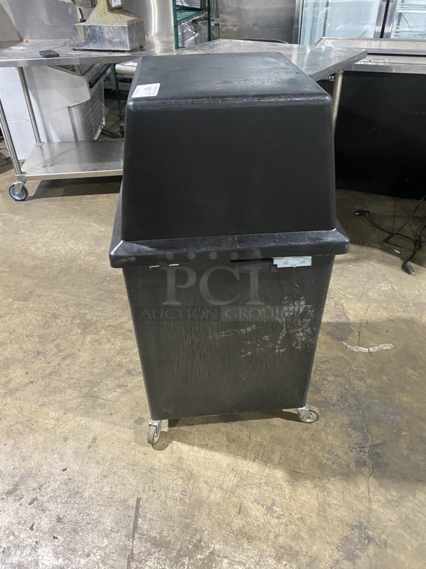Continental Poly Heavy-duty Garbage Dumpster! On casters! - Image 3 of 5