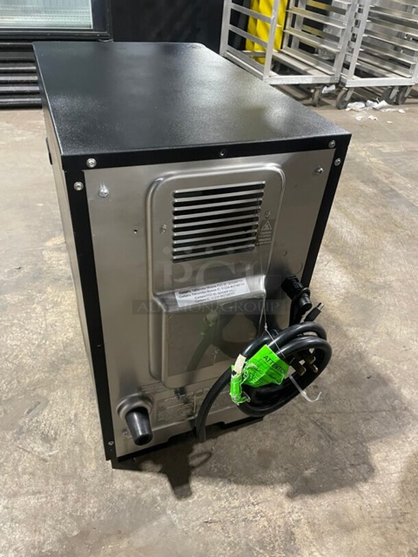 Late Model 2021! MerryChef Countertop Rapid Cook Turbo Oven! 208/240V 1 Phase! Model: Eikon E2S SN: 2109213092002! - Image 4 of 8
