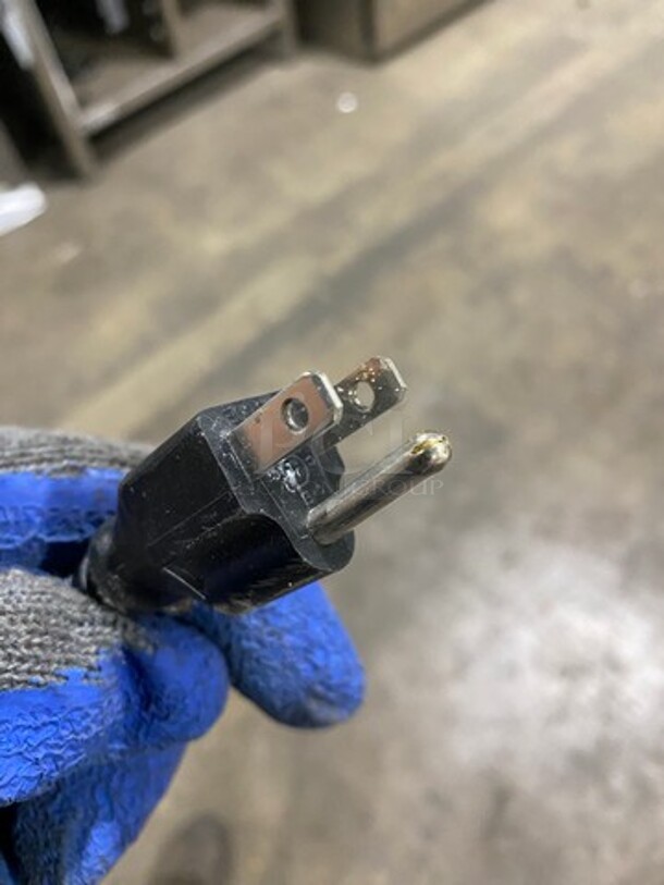 SCRATCH-N-DENT! Avantco Commercial Single Door Reach In Cooler Merchandiser! With View Through Door! Model: 178GDC15HCB SN: 7629310421082430 - Image 12 of 12