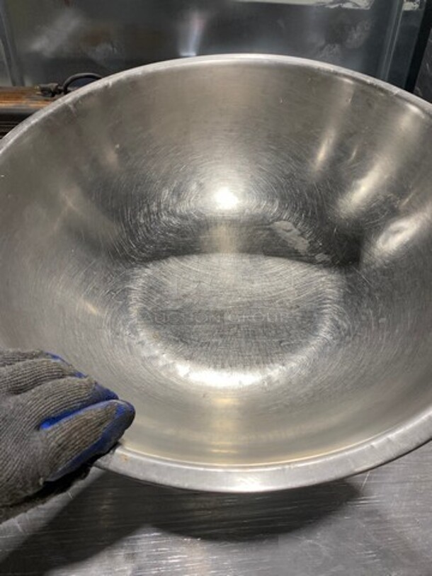 Assorted Size Stainless Steel Mixing Bowls! 6x Your Bid! - Image 8 of 8