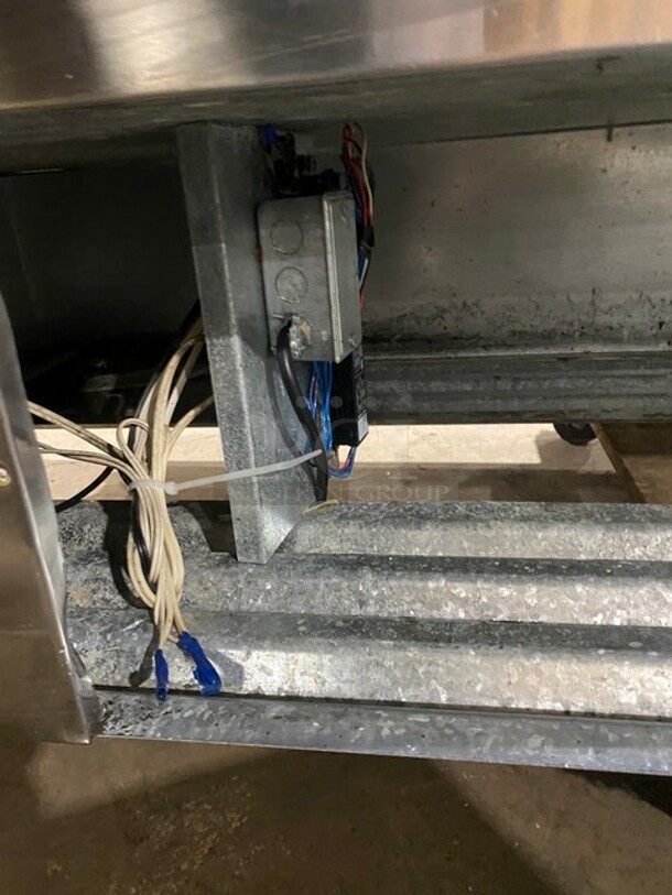 NICE! Bari Leader Commercial Dry Bakery Display Case/Merchandiser! All Stainless Steel! With Poly Coated Racks! With Sliding Rear Door Access! 115V 1 Phase! Model: CBK77 D SN: PU11M0072B! - Image 8 of 8