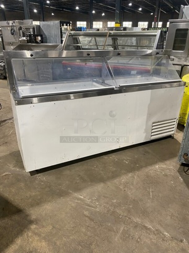 True Commercial Ice Cream Dipping Cabinet Merchandiser! With Sneeze Guard! With Flip Access Doors! Model: TDC87 SN: 8866415! 115V 60HZ 1 Phase! - Image 4 of 7