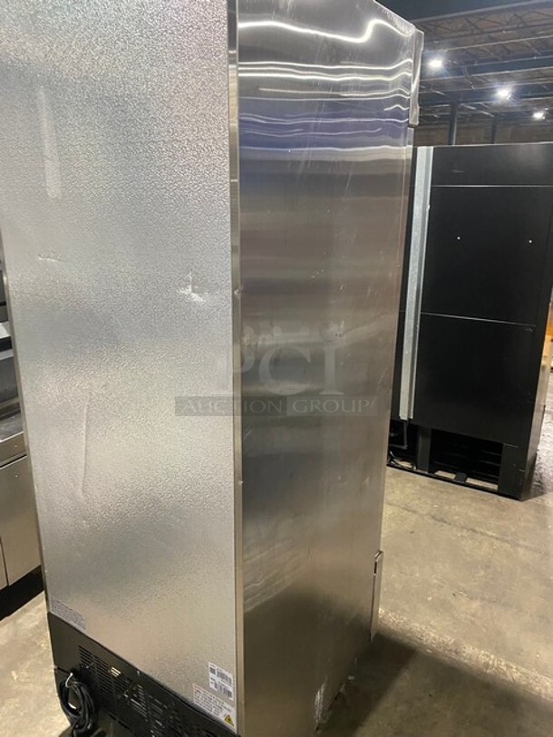 Summit Stainless Steel Commercial One door Reach In Cooler! On Commercial Casters! MODEL SCRR231! 115V 1 Phase!   - Image 4 of 11