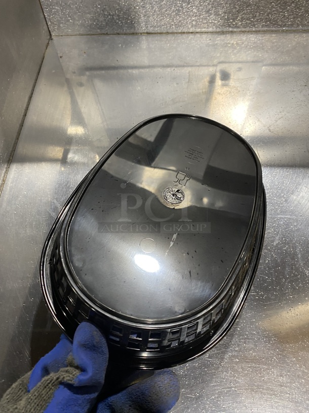 TABLECRAFT BRAND NEW!  Black Plastic Dinner Platter / Fast Food Basket - Image 5 of 6