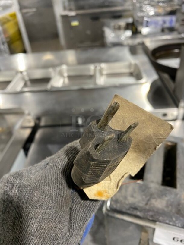 Toastmaster Commercial Countertop 4 Slot Toaster! Model: 1D3 SN: AA4626 208V - Image 6 of 6