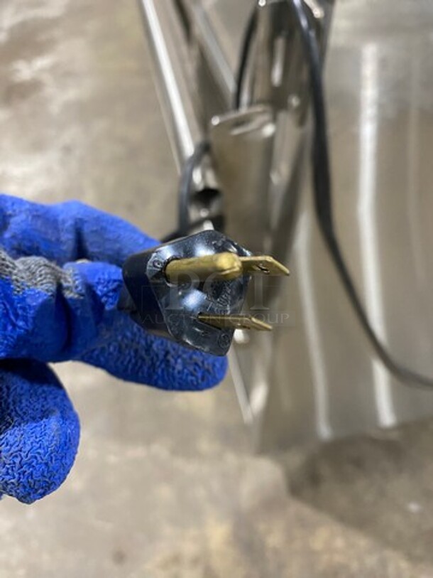 OUT OF THE BOX! NEVER USED! Bayonne Commerical 5 Bay Cold Pan/Cold Food Buffet Counter! With Folding Serving Counter! With 2 Shelf Storage Underneath! All Stainless Steel! On Legs! Model: CPM72 SN: 7195 120V 60HZ 1 Phase - Image 10 of 10