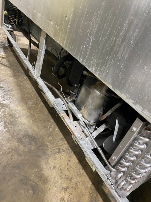 WOW! True Commercial Mega Top Refrigerated Sandwich/Salad Prep Table! All Stainless Steel! With 3 Door Refrigerated Storage Underneath! With Poly Coated Racks! On Casters! Model: TSSP72M! - Image 7 of 7