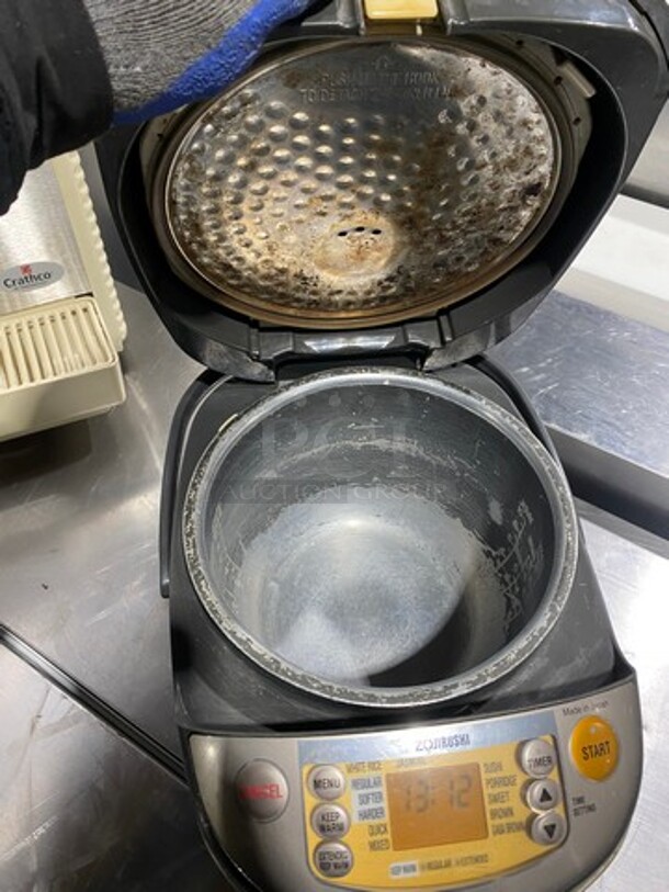 Zojirushi Electric Powered Countertop Rice Cooker! Model: NPHCC18 SN: 1580821 120V - Image 7 of 8
