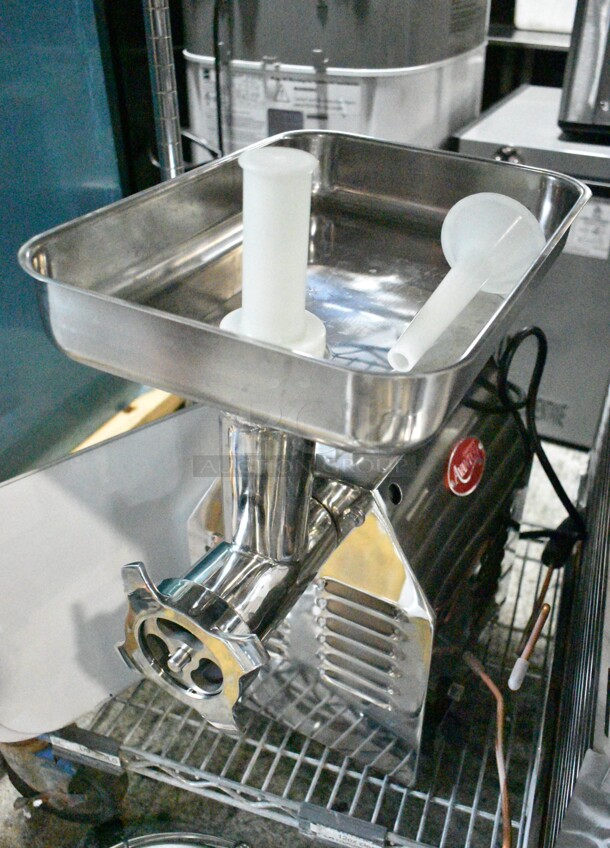BRAND NEW SCRATCH AND DENT! Avantco 177MG12R MG12R #12 Meat Grinder with Reverse Setting. 110 Volts, 1 Phase. Tested and Working! - Image 6 of 8