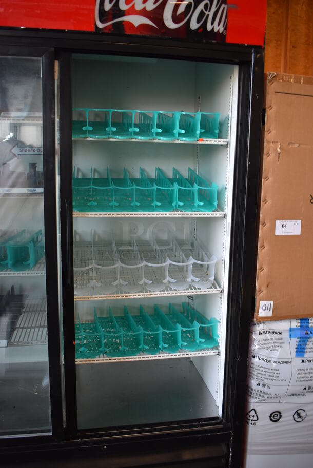 True GDM-69 Metal Commercial 3 Door Reach In Cooler Merchandiser w/ Poly Coated Racks. 115 Volts, 1 Phase. Tested and Working! - Image 5 of 7