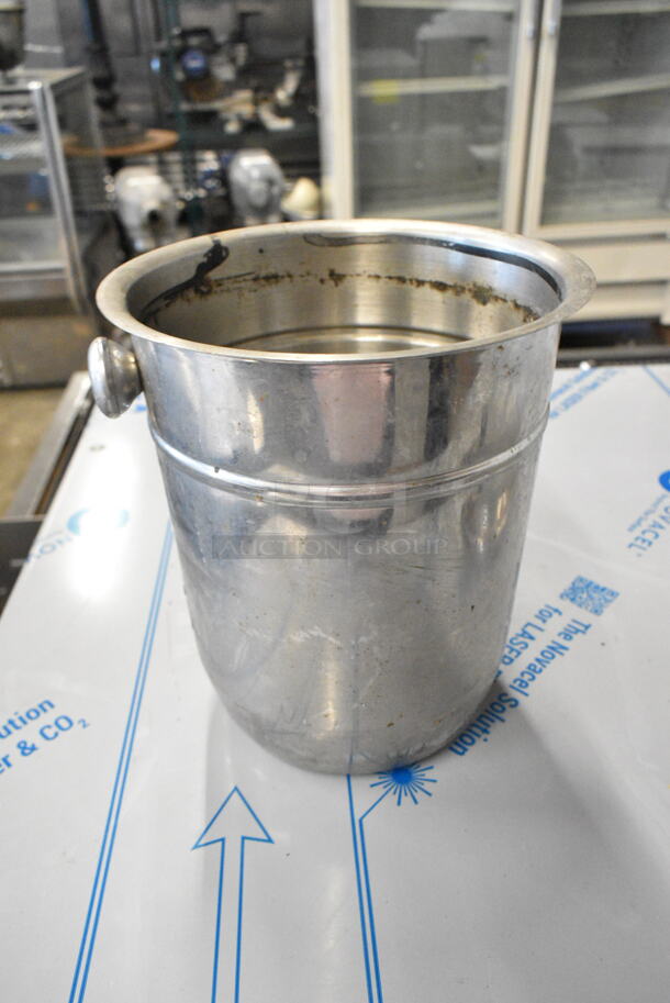 11 Various Items Including 10 Metal Baking Pans and Cylindrical Drop In Bin. 11 Times Your Bid!  - Image 3 of 4