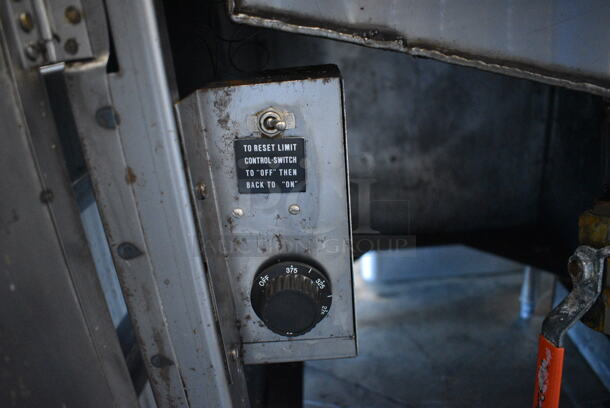 Anets E-18X26B Stainless Steel Commercial Floor Style Electric Powered Donut Fryer w/ Dough Dropper Arm Piece. Goes GREAT w/ Item 136! 208 Volts, 3 Phase. 25x32x55 - Image 5 of 6