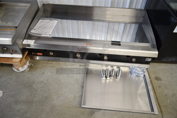 BRAND NEW SCRATCH AND DENT! Cooking Performance Group CPG 351GTUCPG48N Ultra Series Stainless Steel Commercial 48" Chrome Plated Natural Gas 4-Burner Countertop Griddle. 120,000 BTU.  - Image 2 of 9