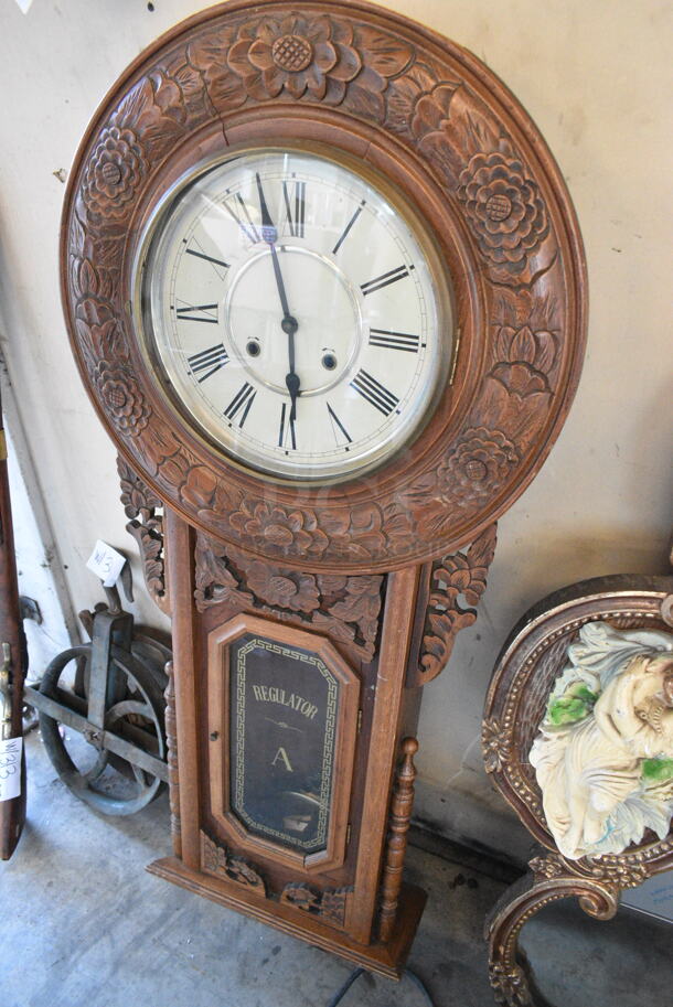 Wooden Clock.  - Image 2 of 6