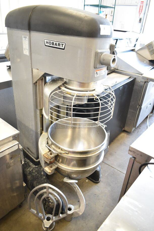 Hobart Legacy HL662 Metal Commercial 60 Quart Planetary Dough Mixer w/ Stainless Steel Mixing Bowl, Bowl Guard, Paddle and Dough Hook Attachments. 208-240 Volts, 1/3 Phase. - Item #1114542