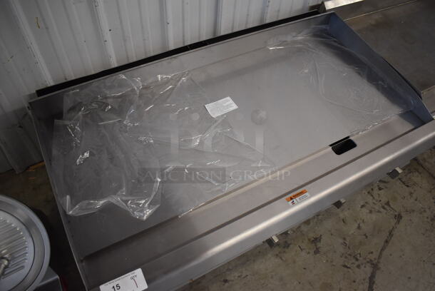 BRAND NEW SCRATCH AND DENT! CPG 351GTCPG48NL Stainless Steel Commercial Countertop Natural Gas Powered Flat Top Griddle w/ Thermostatic Controls. 120,000 BTU. 48x30x16 - Image 4 of 6