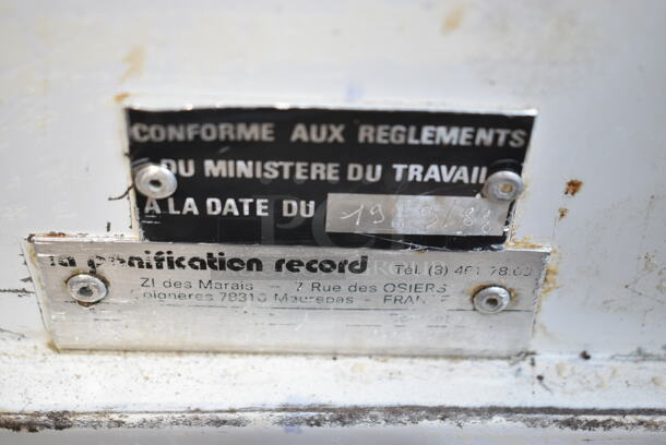 Metal Commercial Conveyor Belt on Commercial Casters. 208/240 Volts.  - Image 5 of 5
