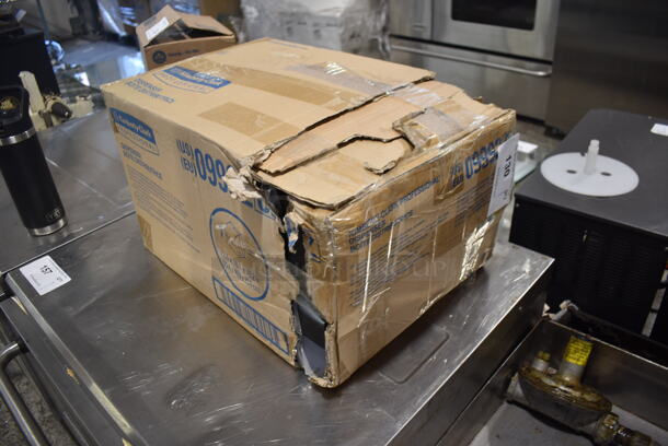 BRAND NEW IN BOX! Kimberly Clark 09992 Poly Wall Mount Paper Towel Dispenser. - Image 3 of 4