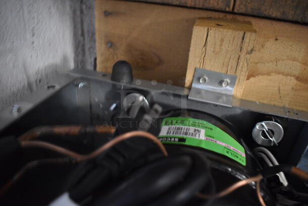 LIKE NEW! 2017 Manitowoc ND21TS00 Stainless Steel Commercial Direct Draw Kegerator w/ Beer Tower. 115 Volts, 1 Phase. Unit Has Only Been Used a Few Times! Tested and Working! - Image 9 of 9