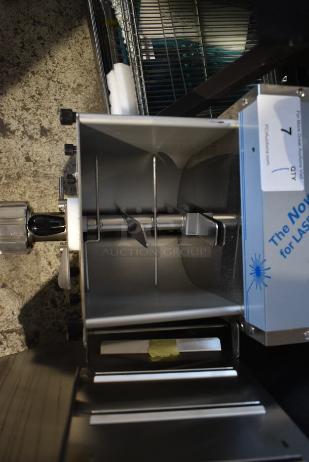 BRAND NEW SCRATCH AND DENT! Sirman 4011506B Concerto 5 Stainless Steel Commercial Countertop 9 lb. Pasta Machine. 120 Volts, 1 Phase. Stock Picture Used as Gallery. Tested and Working! - Image 3 of 7