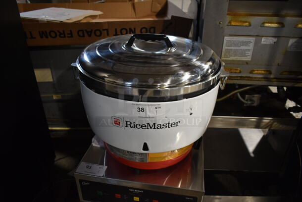 BRAND NEW SCRATCH AND DENT! RiceMaster RS-50N-R Metal Commercial Countertop Natural Gas Powered Rice Cooker. 