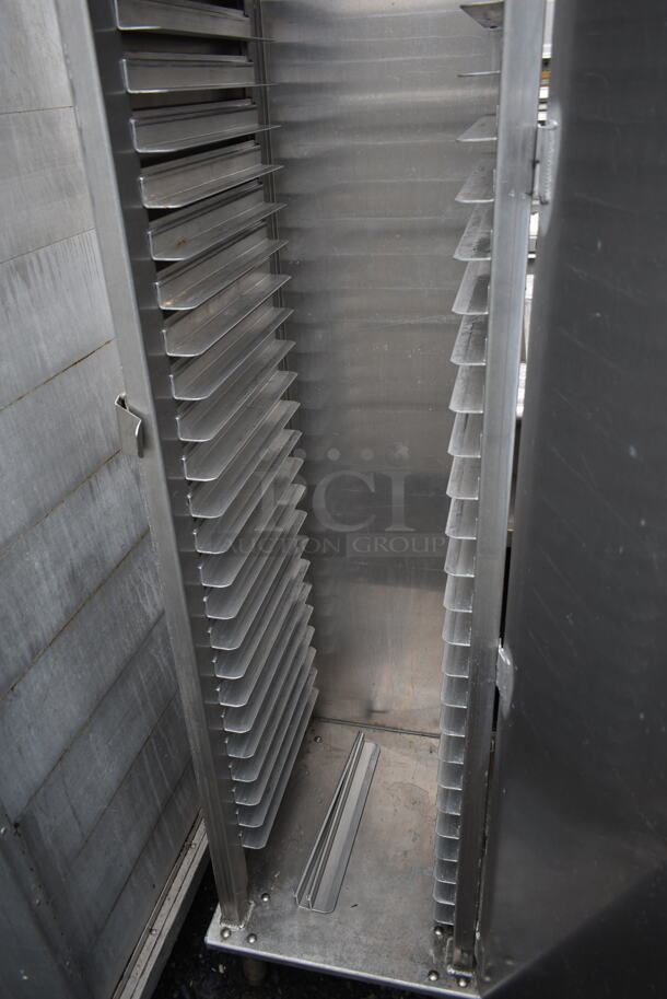 Lockwood Metal Commercial Enclosed Pan Rack. - Image 4 of 4