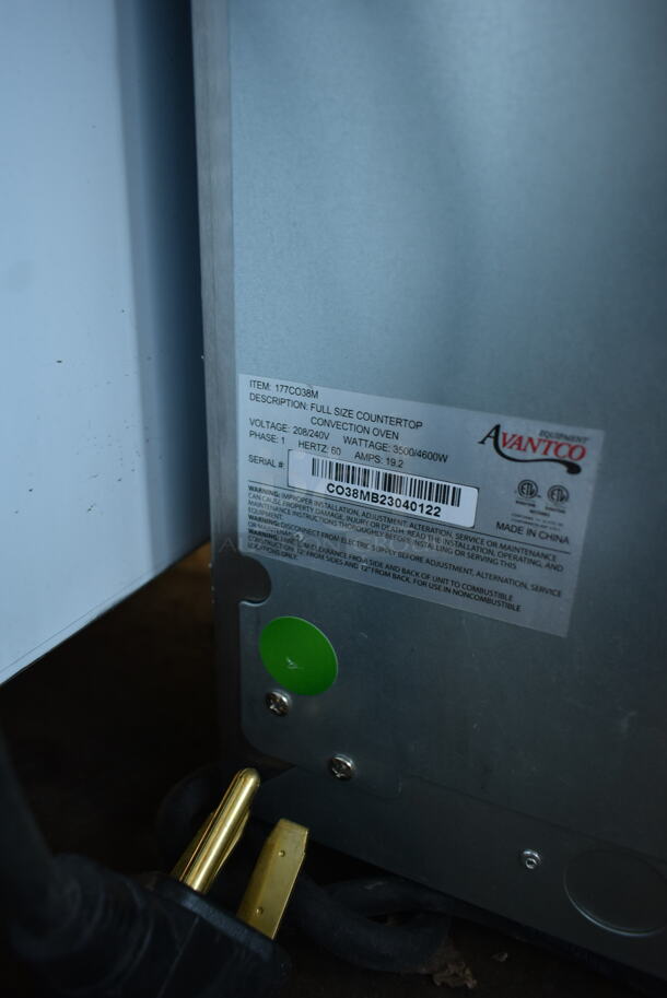 BRAND NEW SCRATCH AND DENT! Avantco 177CO38M Stainless Steel Commercial Countertop Electric Powered Full Size Convection Oven. 208/240 Volts, 1 Phase.  - Image 5 of 5