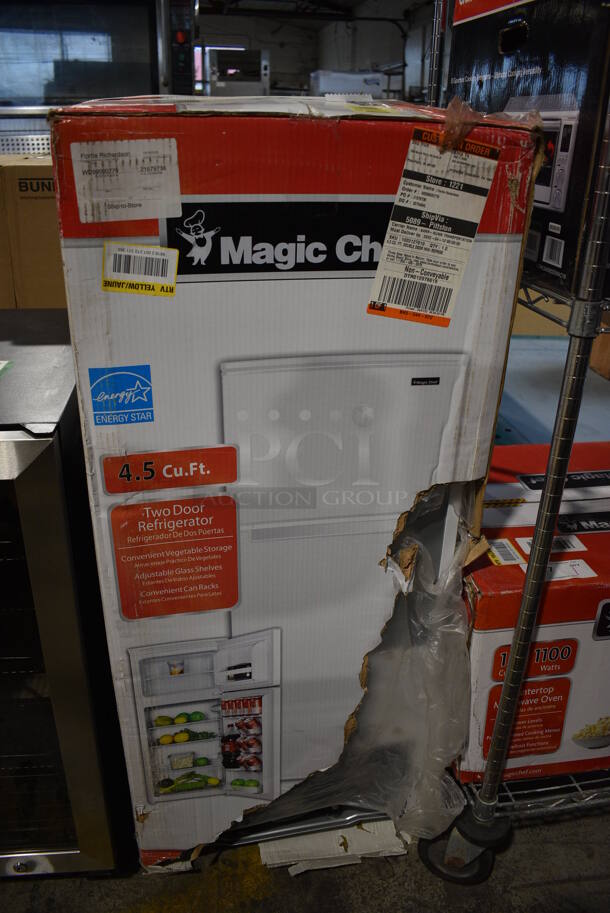 BRAND NEW SCRATCH AND DENT! Magic Chef White Two Door Cooler. 20x21x46