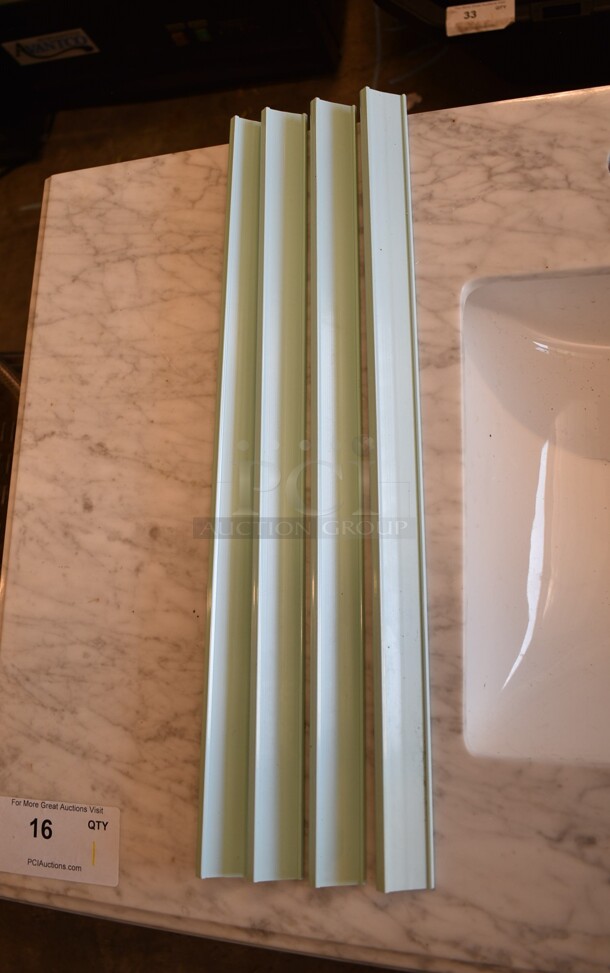 BRAND NEW SCRATCH AND DENT! 2023 Avantco 178GDC15HCB Metal Commercial Single Door Reach In Cooler Merchandiser w/ Poly Coated Racks. 115 Volts, 1 Phase. Cannot Test - Unit Shows Error Code - Image 4 of 6
