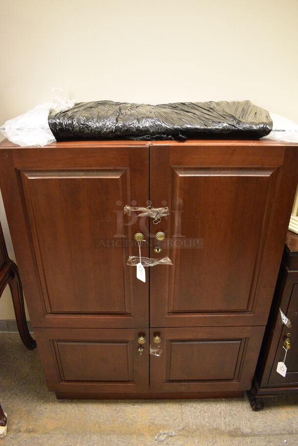 Wooden 4 Door Cigar Humidor w/ Contents. Comes w/ Key! - Image 1 of 12