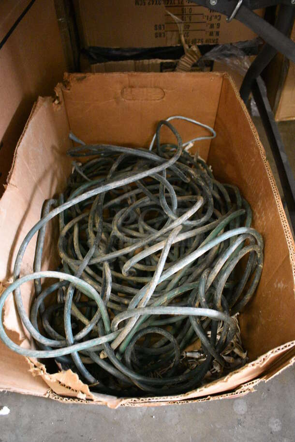ALL ONE MONEY! Lot of Various Items Including Extension Cord and Lights - Image 2 of 4
