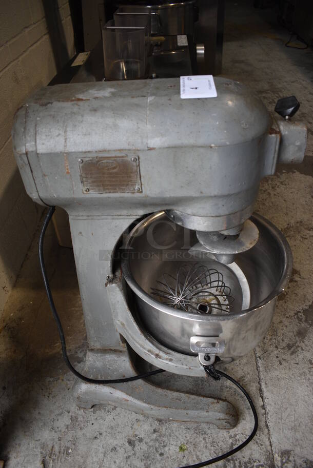 Hobart Model A200 Metal Commercial Countertop 20 Quart Planetary Mixer w/ Stainless Steel Mixing Bowl, Dough Hook and Whisk Attachment. 110 Volts, 1 Phase. 15x20x30. Tested and Powers On But Parts Do Not Move - Image 6 of 6