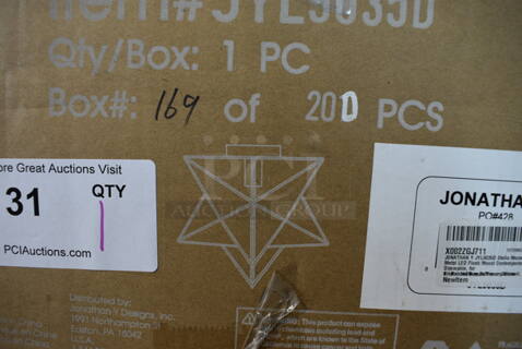 BRAND NEW SCRATCH AND DENT! Jonathan Y HYL9035D Light Fixture