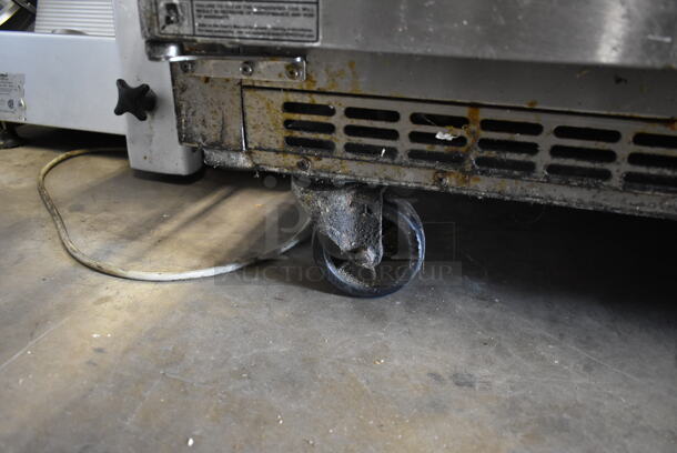 Everest EPBR2 Stainless Steel Commercial Sandwich Salad Prep Table Bain Marie Mega Top on Commercial Casters. 115 Volts, 1 Phase. Tested and Working! - Image 5 of 8