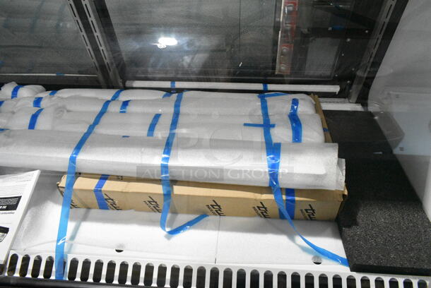 BRAND NEW SCRATCH AND DENT! 2024 True TDM-R-77-GE/GE-B-W Metal Commercial Floor Style Refrigerated Deli / Bakery Display Case Merchandiser. Tested and Working! - Image 4 of 9