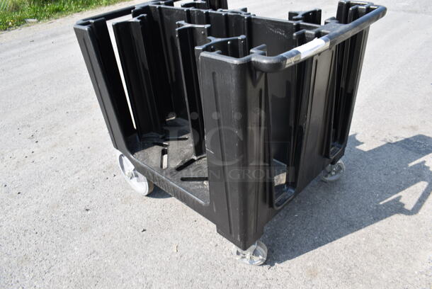 Cambro Adjustable Dish Caddy - Image 3 of 4