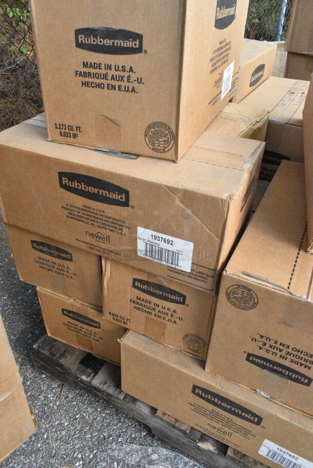 22 Boxes of 4 BRAND NEW! Rubbermaid 1937693  14 Cup Clear Square Premier Storage Container with Lid. 22 Times Your Bid!  - Image 5 of 7