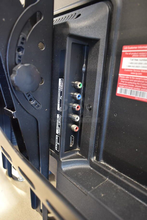 2016 LG 32LH500B-UA 32" Telelvision w/ Wall Mount. 120 Volts, 1 Phase. Buyer Must Pick Up - We Will Not Ship This Item Tested and Working! - Image 6 of 7