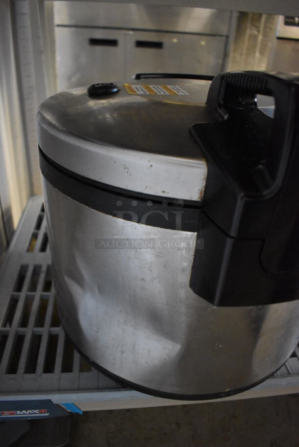 Proctor Silex Chrome Finish Countertop Rice Cooker. 18x14x16. Tested and Powers On But Does Not Get Warm - Image 5 of 6