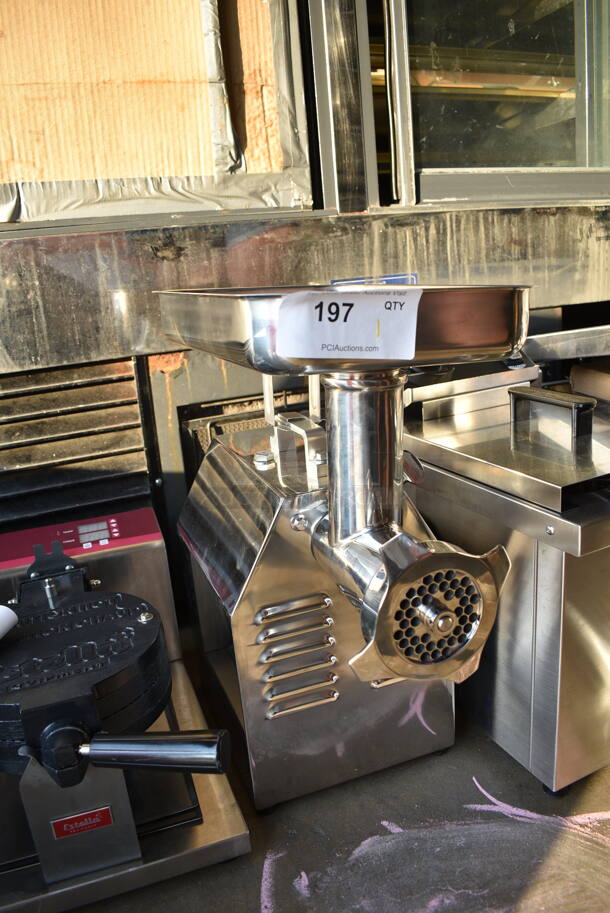 BRAND NEW SCRATCH AND DENT! Avantco 177MG22R #22 Stainless Steel Commercial Countertop Meat Grinder with Reverse Function. 115 Volts, 1 Phase. Tested and Working! - Image 3 of 8