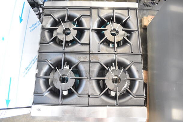BRAND NEW SCRATCH AND DENT! 2023 Avantco 177CAGR424 Stainless Steel Commercial Countertop Natural Gas Powered 4 Burner Range. 100,000 BTU - Image 3 of 6
