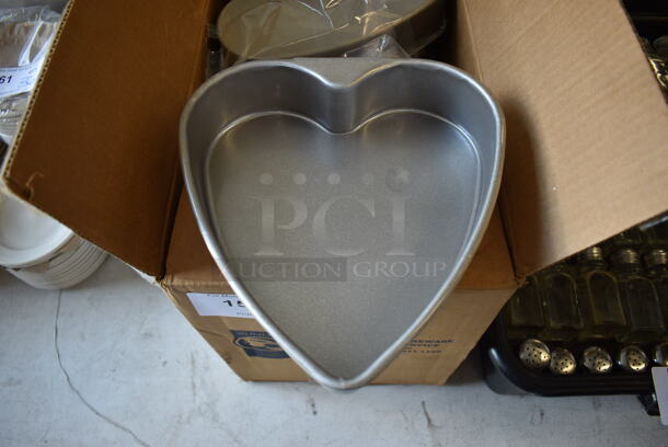 Box of 12 BRAND NEW Chicago Metallic Metal Heart Shaped Baking Pans. 8.5x9x2