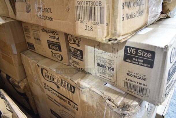 PALLET LOT of 27 BRAND NEW Boxes Including 500CC20 Choice Clear PET Customizable Plastic Cold Cup - 20 oz. - 600/Case, 130HBKCUTKW Visions Individually Wrapped Black Heavy Weight Plastic Knife - 1000/Case, 88534724 Town 34724 24" Hand Hammered Cantonese Wok, 3437RPBD6WHGD Visions 6" White Plastic Plate with Gold Bands - 150/Case, Inteplast Group PB10 3 1/2" x 10" Disposable Plastic Silverware Bag - 2000/Case, 128HD16COMBO ChoiceHD 16 oz. Microwavable Translucent Plastic Deli Container and Lid Combo Pack - 240/Case, 5001RT800B Lavex 8" White Hardwound Paper Towel, 800 Feet / Roll - 6/Case, 2 Box 433NHT101H Choice 1/6 Standard Size White "Thank You" Medium-Duty Plastic T-Shirt Bag - 1000/Case, 129MCS12W Choice 12 oz. White 6" x 4 3/4" x 1 3/4" Rectangular Microwavable Heavy Weight Container with Lid - 150/Case, 130IC10PCL Choice 10 lb. Clear Plastic Ice Bag with Ice Print - 1000/Case, 164CINDGRYAN Lancaster Table & Seating Industrial Chair with Antique Slate Gray Finish, 433MSLCPIE Choice 5" Clear Hinged Slice Container with Medium Dome Lid - 300/Case, 966TALLFLDN Choice Kraft Natural Tall-Fold 6" x 13" Dispenser Napkin - 8000/Case, 500CC20 Choice Clear PET Customizable Plastic Cold Cup - 20 oz. - 600/Case, 433CARRIER4 Choice Pulp Fiber 4 Cup Carrier - 300/Case, 760VP64KR Carnival King Kraft 64 oz. Popcorn Bucket - 360/Case, 127PL Choice Portion Cup Lids. 27 Times Your Bid! - Image 9 of 12