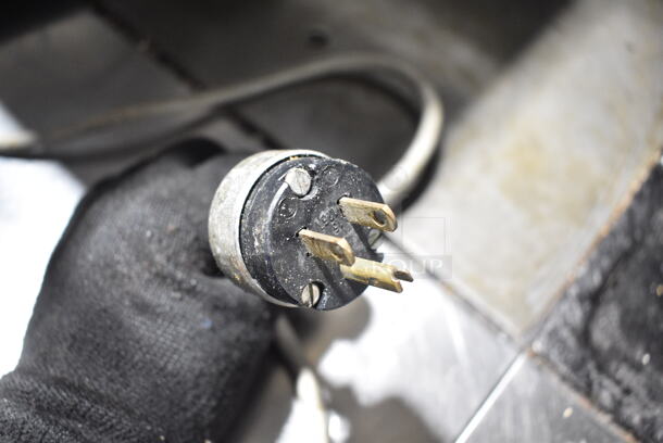 Hobart 2812 Stainless Steel Commercial Countertop Meat Slicer. 115 Volts, 1 Phase. Tested and Working!  - Image 6 of 6